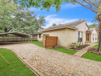 2003 Woodland Hills Drive, House other with 3 bedrooms, 2 bathrooms and null parking in Missouri City TX | Image 2