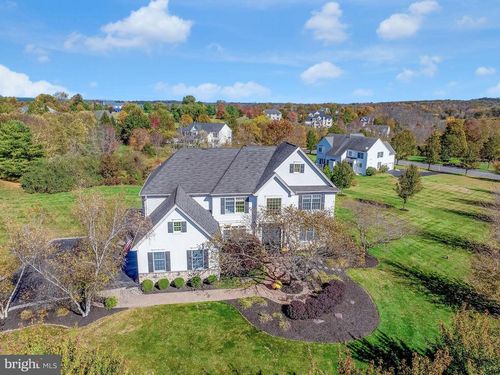 1 Surrey Ln, Lambertville, NJ, 08530-3520 | Card Image