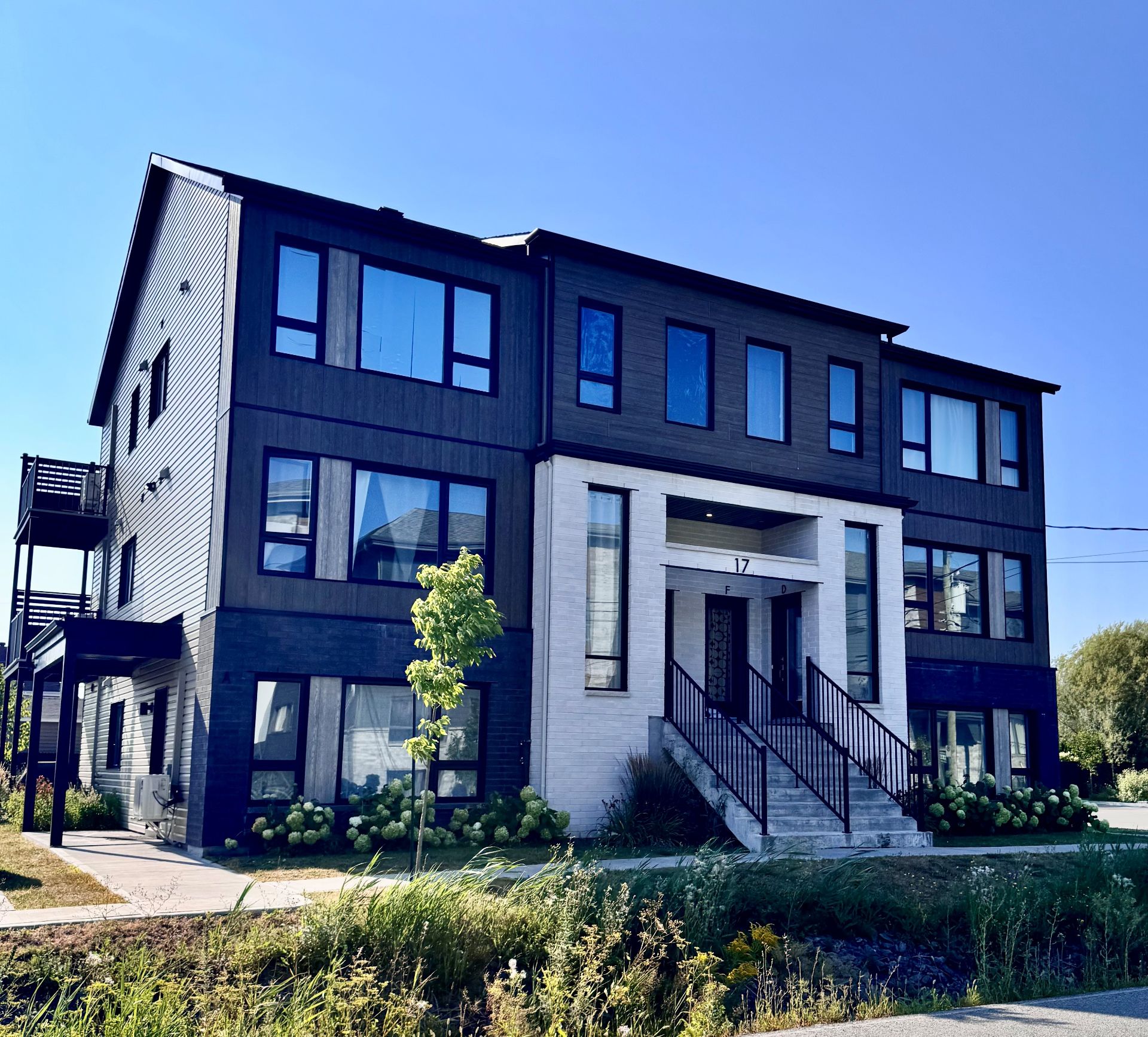 Residential Lease in Saint-Esprit 3