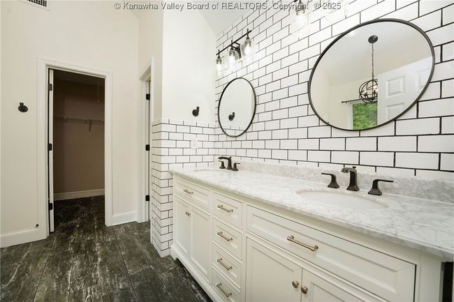 121 Jericho Rd, House other with 4 bedrooms, 3 bathrooms and null parking in Winfield WV | Image 18