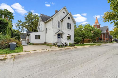 735 Liberty St, Lapeer, MI, 48446-2025 | Card Image