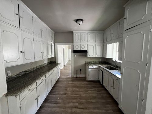 535 Thomas Boulevard, Port Arthur, TX, 77640 | Card Image