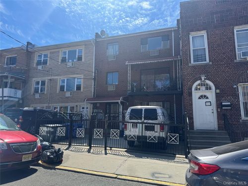 848 E 214th St, Bronx, NY, 10467-5914 | Card Image