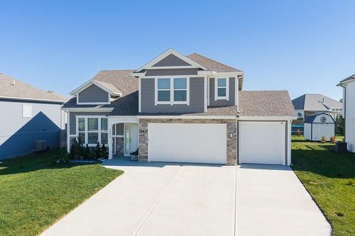1681 N 156th St, Basehor, KS, 66007-8703 | Card Image