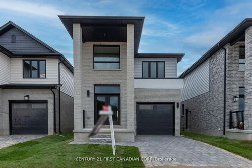 6453 Royal Magnolia Ave, London, ON, N6P0K2 | Card Image