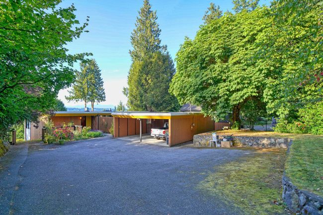 13047 Crescent Road, House other with 5 bedrooms, 2 bathrooms and 2 parking in Surrey BC | Image 26
