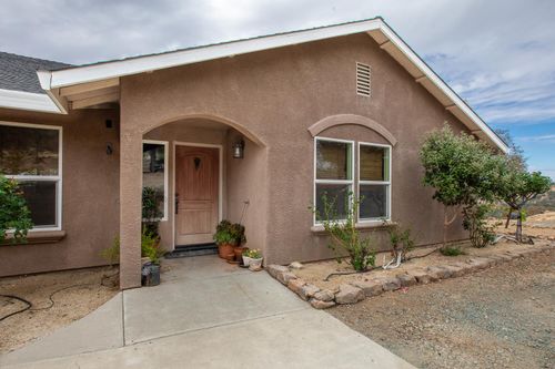 7428 Yore Way, Browns Valley, CA, 95918 | Card Image