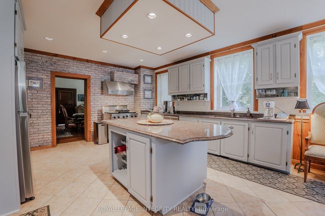20763 Old Highway 2, House other with 4 bedrooms, 4 bathrooms and 15 parking in Lancaster ON | Image 18