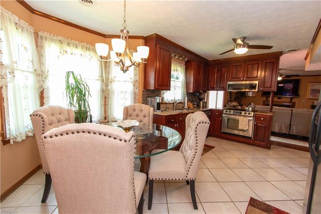 10 Steeplechase Loop, House other with 3 bedrooms, 3 bathrooms and null parking in Hampton VA | Image 8