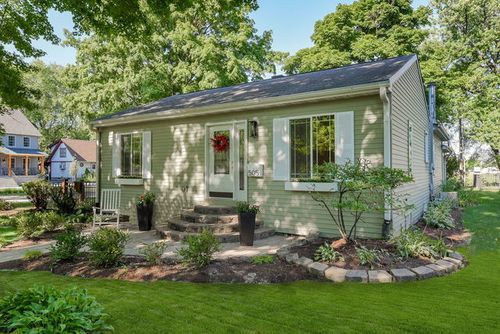 505 Eagle St, Naperville, IL, 60563-3021 | Card Image