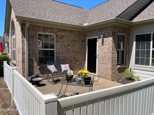 8925 Oak Branch Ln, Olive Branch, MS, 38654-6781 | Card Image