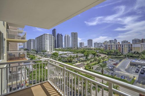714-251 174th St, Sunny Isles Beach, FL, 33160-3300 | Card Image