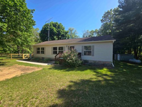 331 Ember Dr, Oxford, WI, 53952-8719 | Card Image