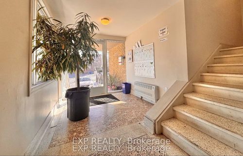 102-5 Paisley Boulevard E, Mississauga, ON, L6A1P3 | Card Image
