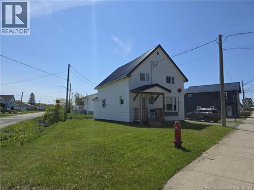 1413 Rough Waters Dr, Bathurst, NB, E2A1Z4 | Card Image