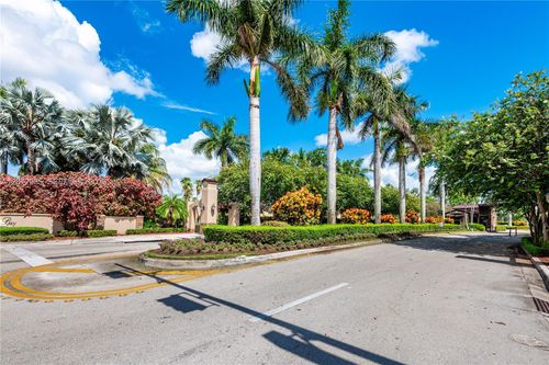 201-3390 Ne 10th St, Homestead, FL, 33033-5899 | Card Image