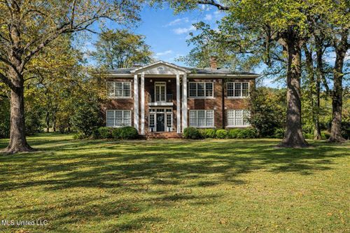 2502 W Claiborne Avenue Extended, Greenwood, MS, 38930-2834 | Card Image