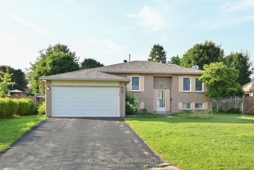 3 John James Dr, Angus, ON, L0M1B3 | Card Image