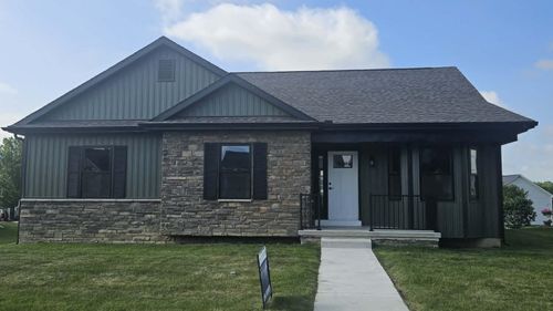 6285 Arlington Dr, Swartz Creek, MI, 48473-7950 | Card Image