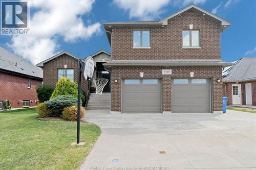 1310 Deer Run Trail, Belle River, ON, N8L0T2 | Card Image