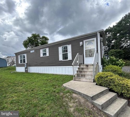 701 7th St, JACKSON, NJ, 08527-2810 | Card Image