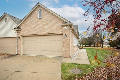 34262 Birchway Cir, Sterling Heights, MI, 48312-5302 | Card Image