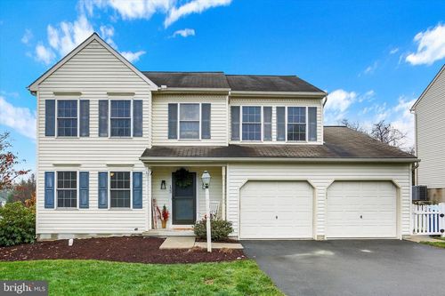 123 Graystone Dr, HUMMELSTOWN, PA, 17036-2702 | Card Image