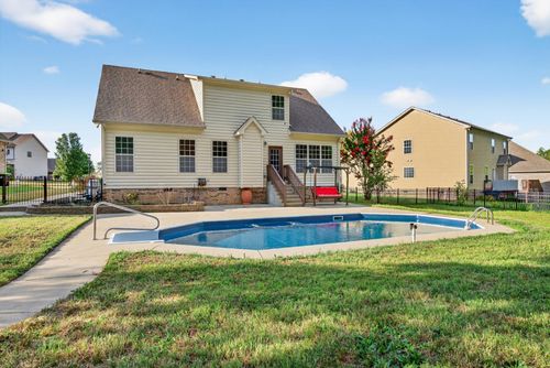 966 Willow Cir, Clarksville, TN, 37043-6852 | Card Image