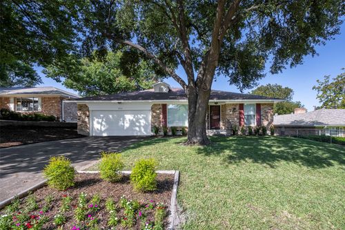 9151 Bretshire Dr, Dallas, TX, 75228-5107 | Card Image