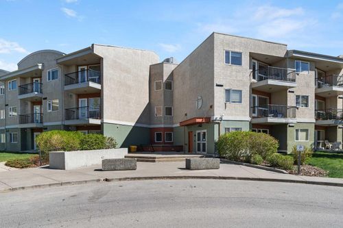 107-69 Springborough Crt Sw, Calgary, AB, T3H5V5 | Card Image