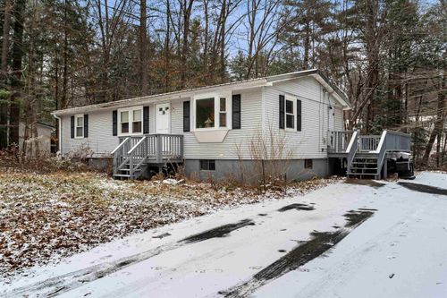 9 Ellen Brook Rd, Hillsborough, NH, 03244-4415 | Card Image
