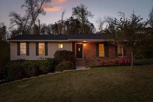 2924 Old Britain Cir, Chattanooga, TN, 37421-1123 | Card Image