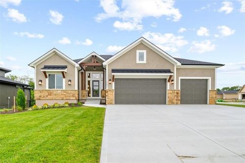 2202 Sw Hook Farm Dr, Lee's Summit, MO, 64082-1411 | Card Image