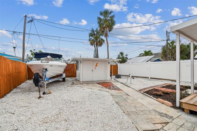 13320 2 Nd St E, Home with 2 bedrooms, 2 bathrooms and null parking in Madeira Beach FL | Image 38
