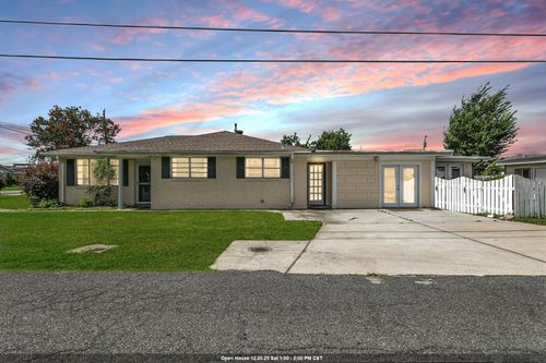 900 Keller Ave, Westwego, LA, 70094-4708 | Card Image