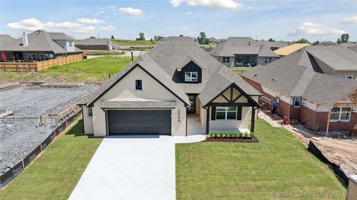 2044 E 129th Pl S, Jenks, OK, 74037-3834 | Card Image