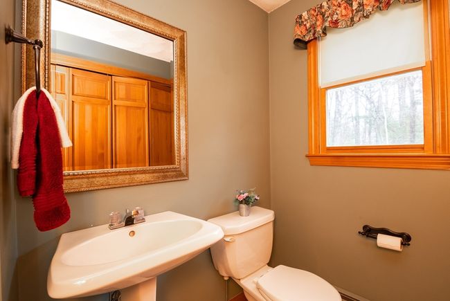 88 Jackman St, House other with 3 bedrooms, 3 bathrooms and 6 parking in Georgetown MA | Image 17
