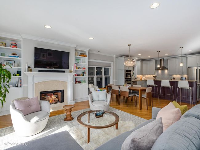 APT-3 - 456 Briar Pl, Home with 3 bedrooms, 2 bathrooms and null parking in CHICAGO IL | Image 7