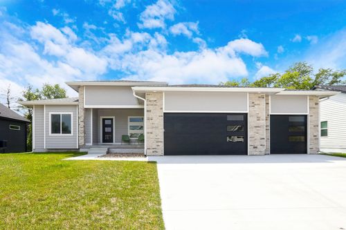 1600 Marina Cove Dr, Polk City, IA, 50226-2307 | Card Image