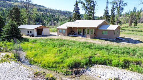 333 Bonaparte Lake Rd, Tonasket, WA, 98855-9622 | Card Image