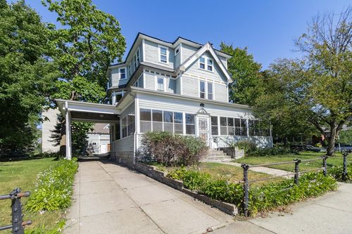 565 Holly Ave, Saint Paul, MN, 55102-2209 | Card Image