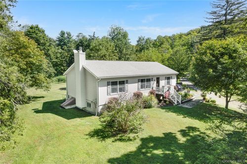 22 Mountain View Ave, Staatsburg, NY, 12580-5903 | Card Image