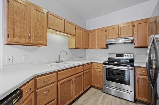 1118 Crystal Pl W, Townhouse with 2 bedrooms, 2 bathrooms and null parking in Chaska MN | Image 16