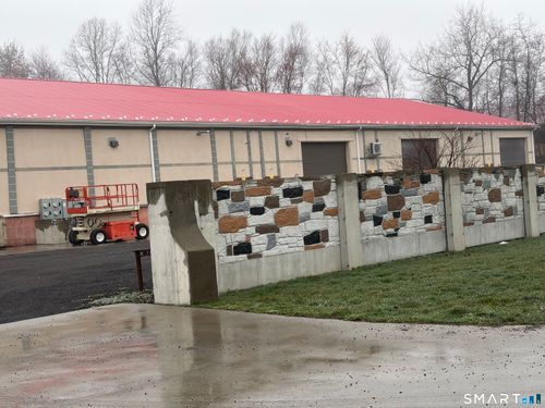 c-33 Old Amity Road, Bethany, CT, 06524 | Card Image