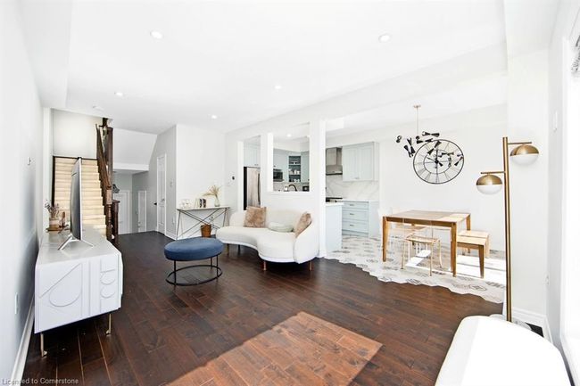 9 - 40 Dartmouth Gate, House attached with 3 bedrooms, 4 bathrooms and 2 parking in Hamilton ON | Image 6