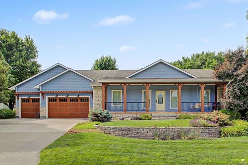 9048 Tonya Ter, Manhattan, KS, 66502-8034 | Card Image