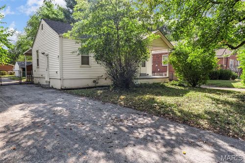 3534 Calvert Ave, Saint Louis, MO, 63114-2737 | Card Image
