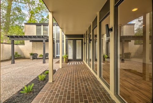 147 Valley Dr, Liberty, TX, 77575-3321 | Card Image