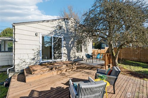 9059 3rd Avenue Nw, Seattle, WA, 98117 | Card Image