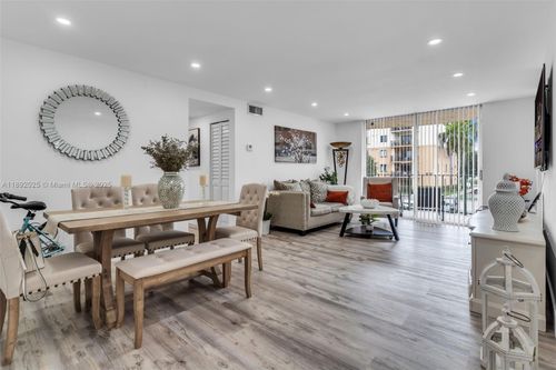 apt-201-9310 Fontainebleau Blvd, Miami, FL, 33172-5640 | Card Image